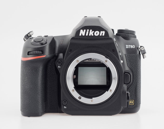 Nikon D780 - Budowa, jako wykonania i funkcjonalno