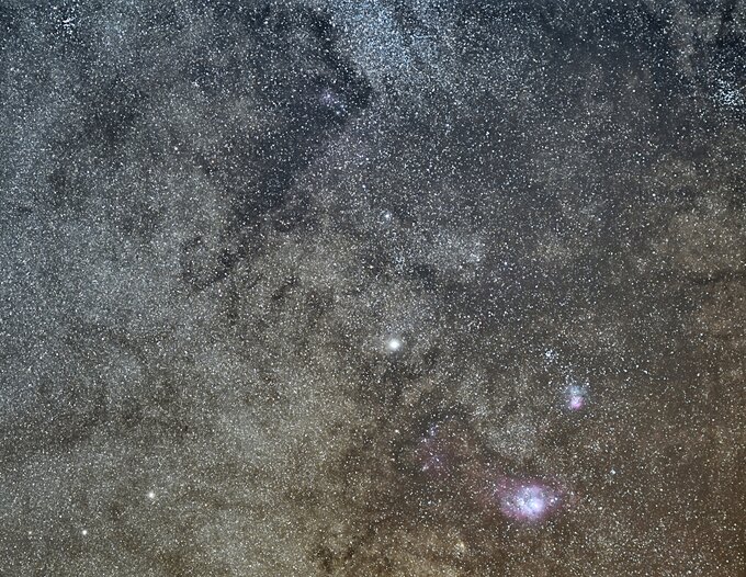 Niebo przez lornetk - M8, M20, M21 i M23 - Mgawice i gromady pnocnego Strzelca