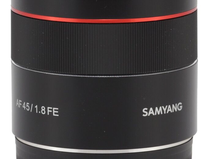 Samyang AF 45 mm f/1.8 FE - Budowa i jako wykonania