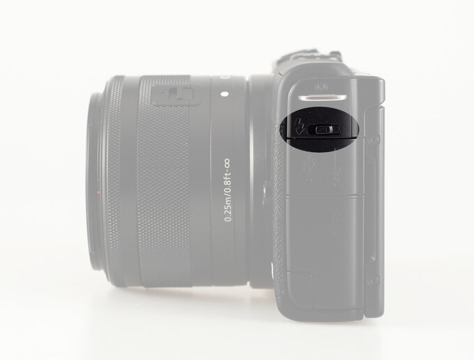 Canon EOS M200 - Budowa, jako wykonania i funkcjonalno