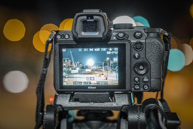Nikon Z5 - test trybu filmowego - Budowa i ergonomia