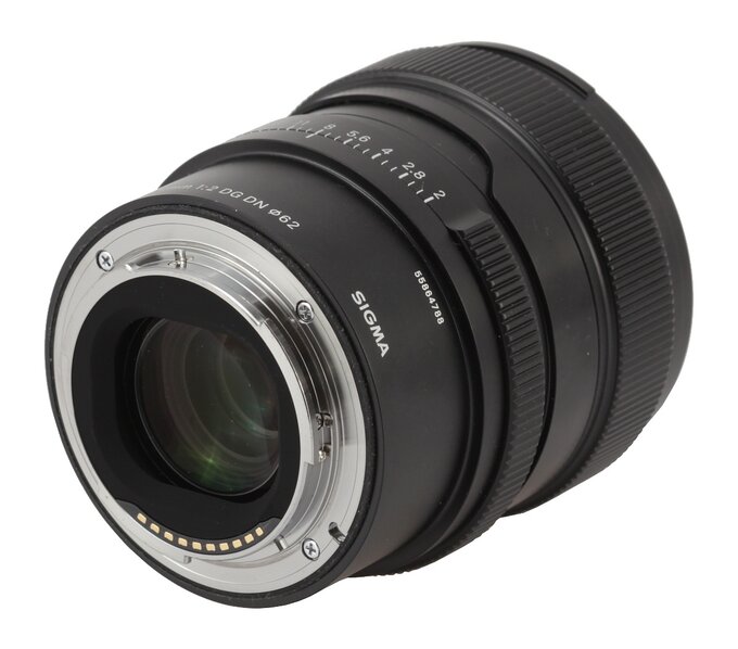 Sigma C 24 mm f/2 DG DN - Budowa i jako wykonania