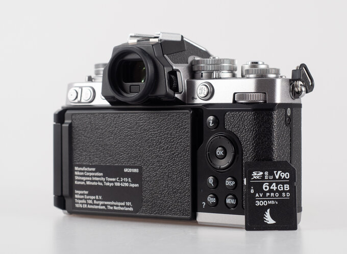 Nikon Zfc - Uytkowanie i ergonomia