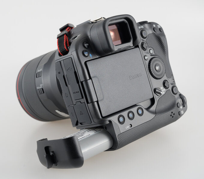 Canon EOS R3 - Budowa, jako wykonania i funkcjonalno