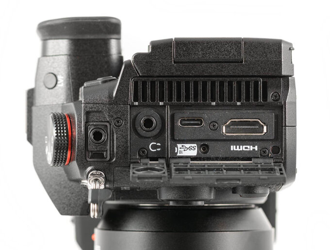 Panasonic Lumix GH6 - test trybu filmowego - Budowa i ergonomia