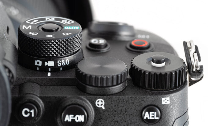Sony A7R V - test trybu filmowego - Budowa i ergonomia