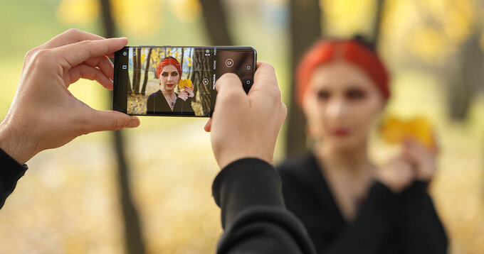Huawei Mate 50 Pro - smartfon fotograficzno-filmowy - Filmowanie Huawei Mate 50 Pro