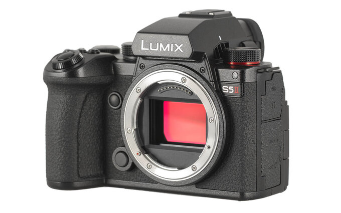 Panasonic Lumix S5 II - test trybu filmowego - Budowa i ergonomia