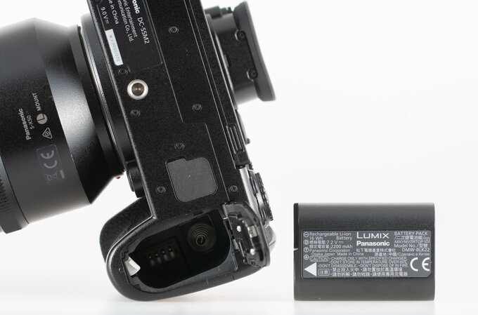 Panasonic Lumix S5 II - Budowa, jakość wykonania i funkcjonalność