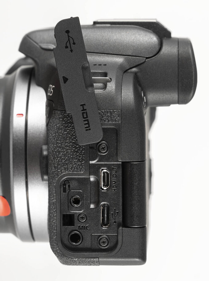 Canon EOS R10 - test trybu filmowego - Budowa i ergonomia