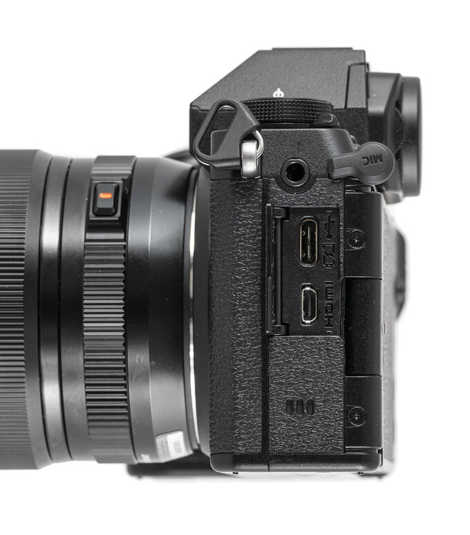 Fujifilm X-S20 - test trybu filmowego - Budowa i ergonomia