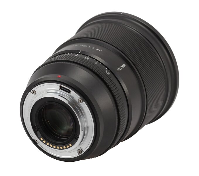Viltrox AF 75 mm f/1.2 - Budowa i jako wykonania