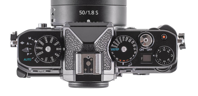 Nikon Zf - test trybu filmowego - Budowa i ergonomia