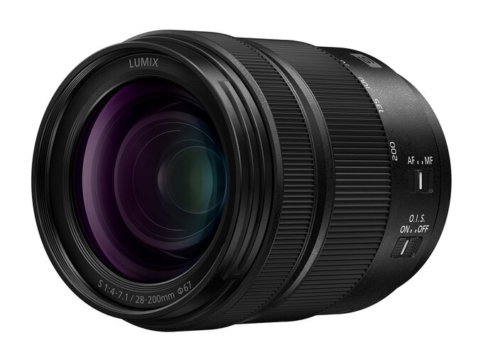 Panasonic Lumix S 28-200 mm f/4-7.1 Macro