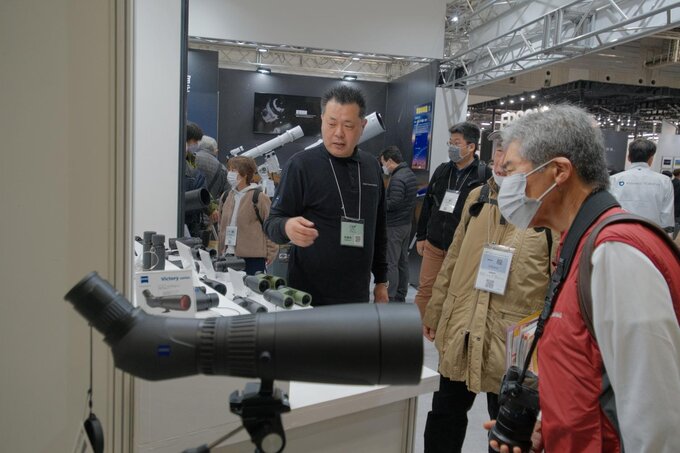 CP+ 2024 - stoisko Zeiss Leupold Kenko