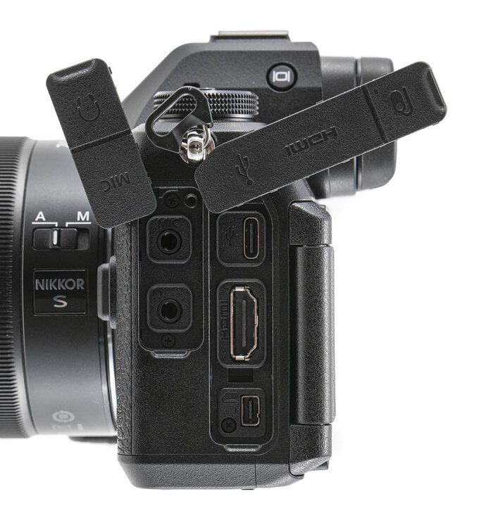 Nikon Z6 III - test trybu filmowego - Budowa i ergonomia