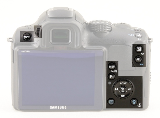 Samsung NX10 - Budowa, jako wykonania i funkcjonalno