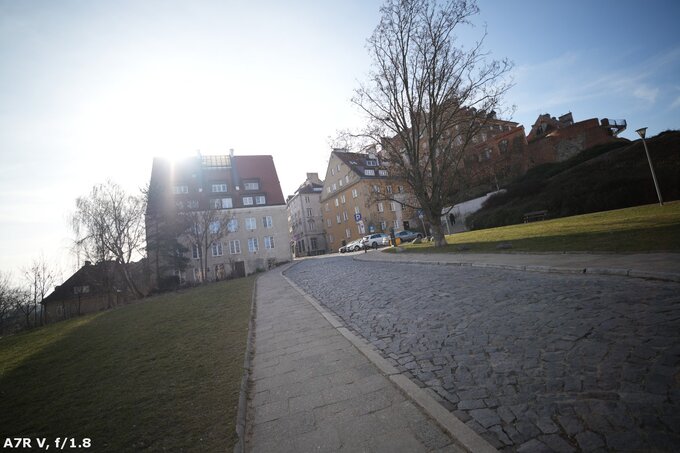 Viltrox AF 16 mm f/1.8 - Odblaski