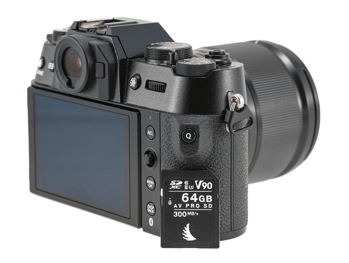 Fujifilm X-T50 - test trybu filmowego - Budowa i ergonomia