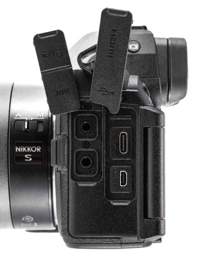 Nikon Z5 II - test trybu filmowego - Budowa i ergonomia
