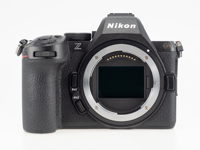 Nikon Z5 II - Budowa, jako wykonania i funkcjonalno