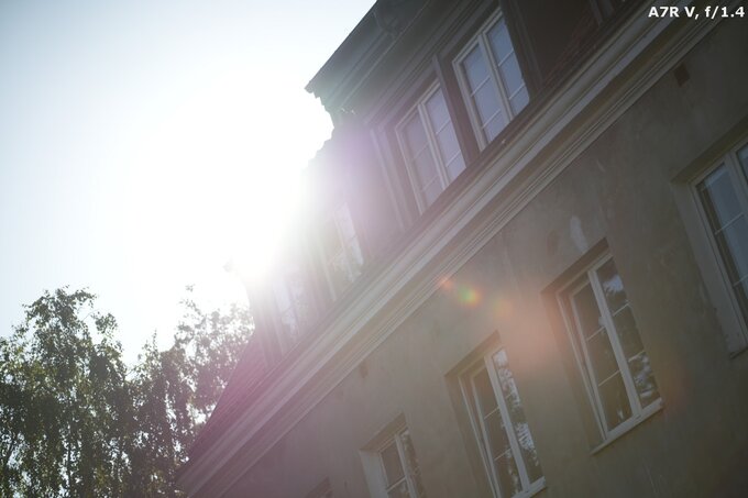 Viltrox AF 85 mm f/1.4 Pro - Odblaski