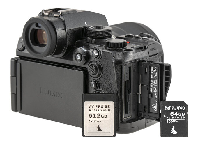 Panasonic Lumix S1R II - test trybu filmowego - Budowa i ergonomia