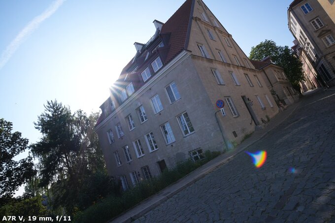 Samyang AF 14-24 mm f/2.8 FE - Odblaski