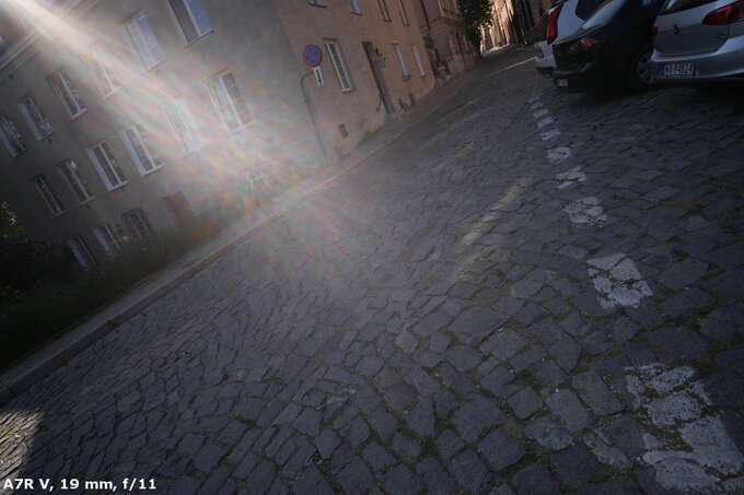 Samyang AF 14-24 mm f/2.8 FE - Odblaski