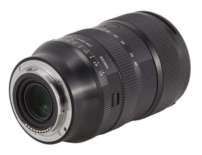Sigma A 17-40 mm f/1.8 DC - Budowa i jako wykonania