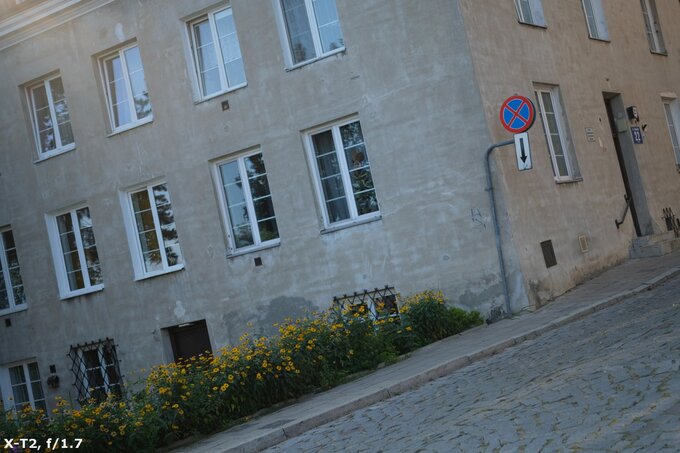 Viltrox AF 35 mm f/1.7 Air - Odblaski