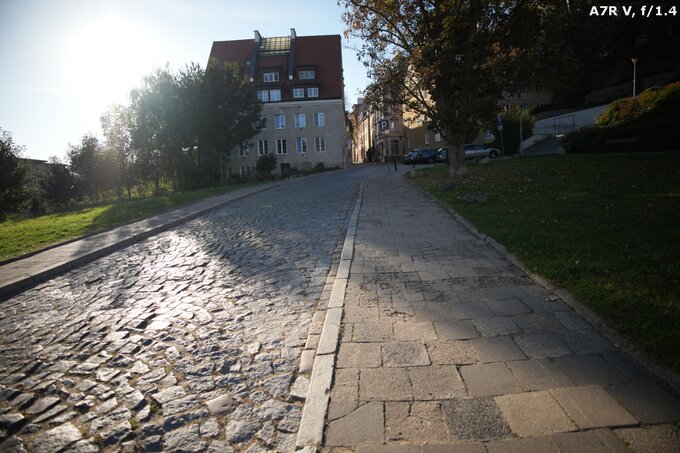 Sigma C 12 mm f/1.4 DC - Odblaski