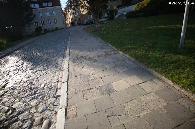 Sigma C 12 mm f/1.4 DC - Odblaski