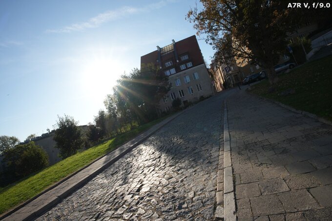 Sigma C 12 mm f/1.4 DC - Odblaski