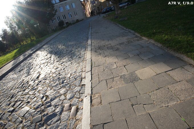 Sigma C 12 mm f/1.4 DC - Odblaski