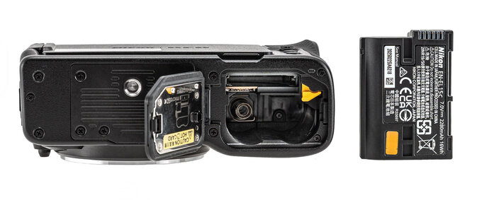 Nikon ZR - test trybu filmowego - Budowa i ergonomia