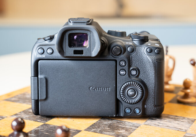 Canon EOS R6 Mark III i RF 45 mm f/1.2 STM w naszych r�kach - Canon EOS R6 Mark III i&nbsp;RF 45&nbsp;mm f/1.2 STM w&nbsp;naszych r�kach