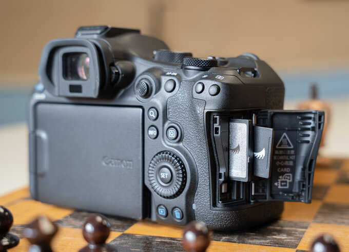 Canon EOS R6 Mark III i RF 45 mm f/1.2 STM w naszych r�kach - Canon EOS R6 Mark III i&nbsp;RF 45&nbsp;mm f/1.2 STM w&nbsp;naszych r�kach