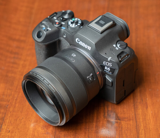 Canon EOS R6 Mark III i RF 45 mm f/1.2 STM w naszych r�kach - Canon EOS R6 Mark III i&nbsp;RF 45&nbsp;mm f/1.2 STM w&nbsp;naszych r�kach