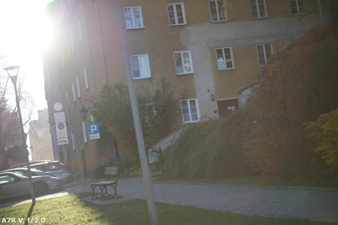 Viltrox AF 85 mm f/2 EVO - Odblaski