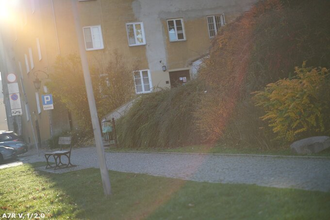 Viltrox AF 85 mm f/2 EVO - Odblaski