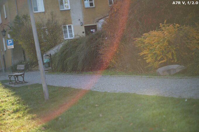 Viltrox AF 85 mm f/2 EVO - Odblaski