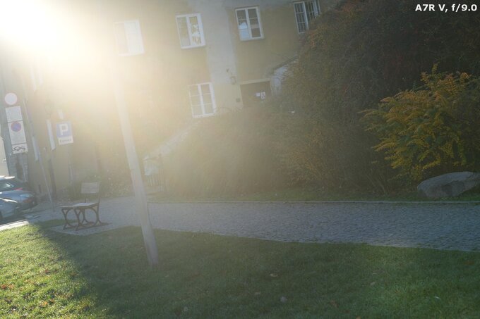 Viltrox AF 85 mm f/2 EVO - Odblaski