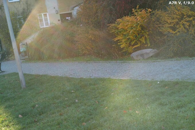 Viltrox AF 85 mm f/2 EVO - Odblaski