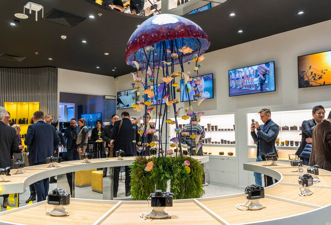 Otwarcie salonu Nikon Plaza w Warszawie - Otwarcie salonu Nikon Plaza w Warszawie