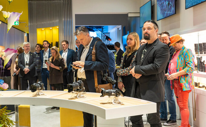 Otwarcie salonu Nikon Plaza w Warszawie - Otwarcie salonu Nikon Plaza w Warszawie