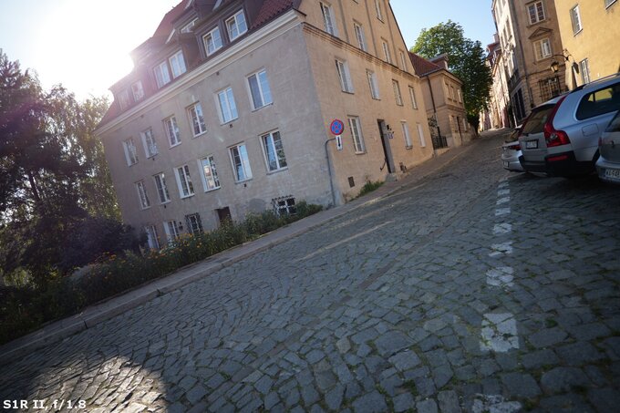 Panasonic Lumix S 18 mm f/1.8 - Odblaski