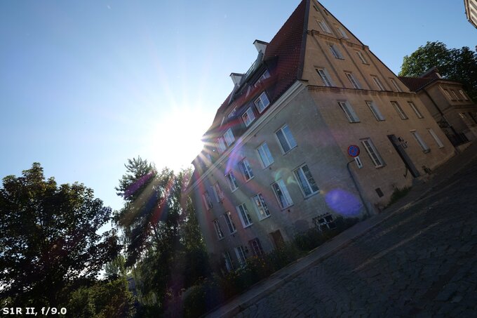 Panasonic Lumix S 18 mm f/1.8 - Odblaski