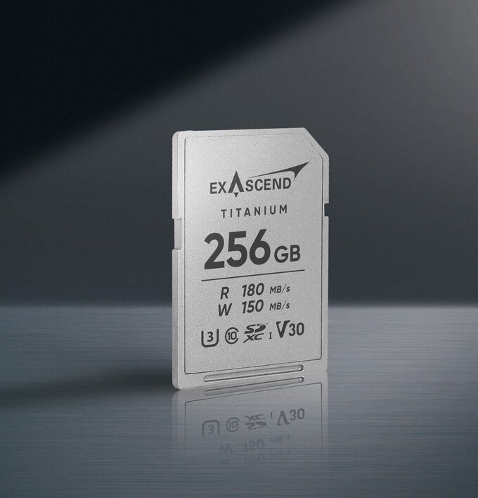 Exascend V30 Titanium Exascend V30 Titanium