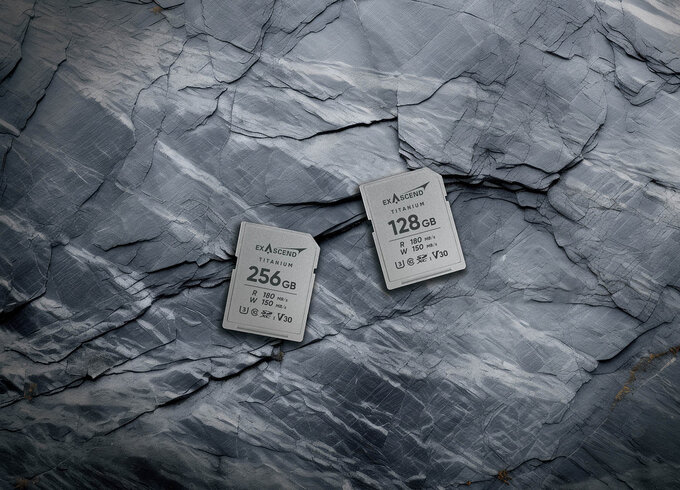 Exascend V30 Titanium Exascend V30 Titanium